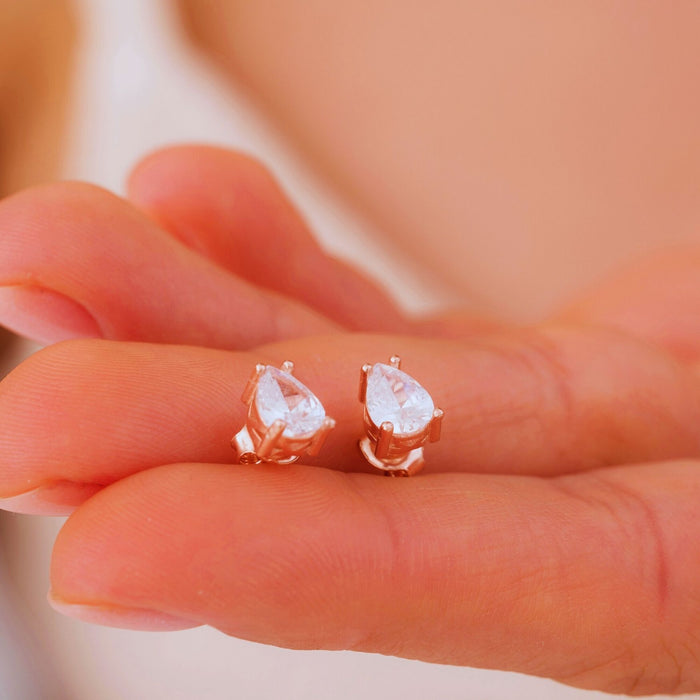 Pear Zircon Stud Earrings – Teardrop Design in Silver & Gold | Timeless Elegance