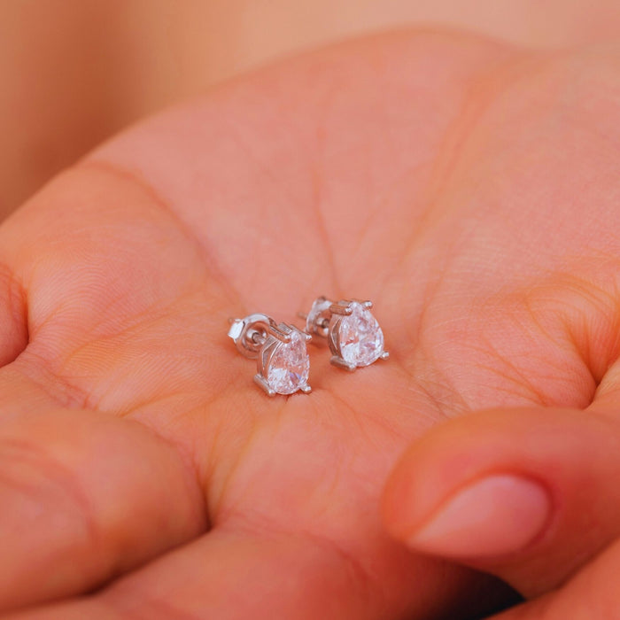 Pear Zircon Stud Earrings – Teardrop Design in Silver & Gold | Timeless Elegance