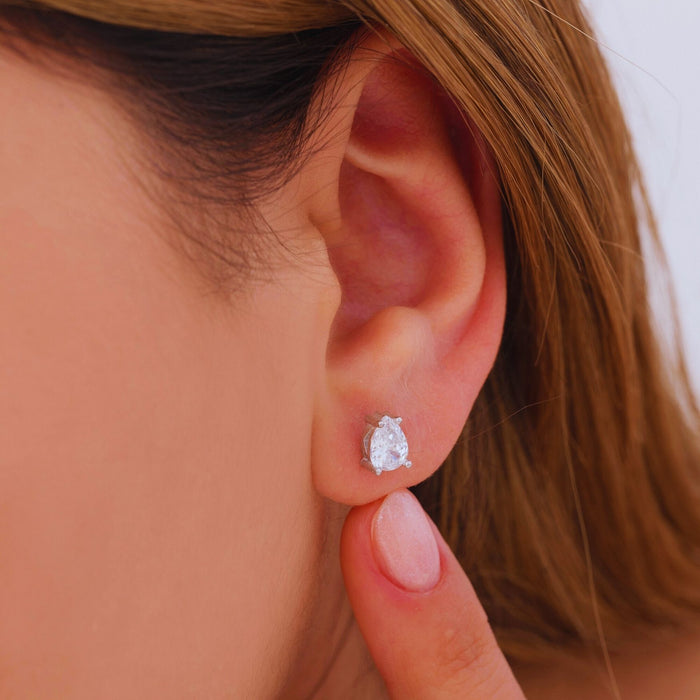 Pear Zircon Stud Earrings – Teardrop Design in Silver & Gold | Timeless Elegance